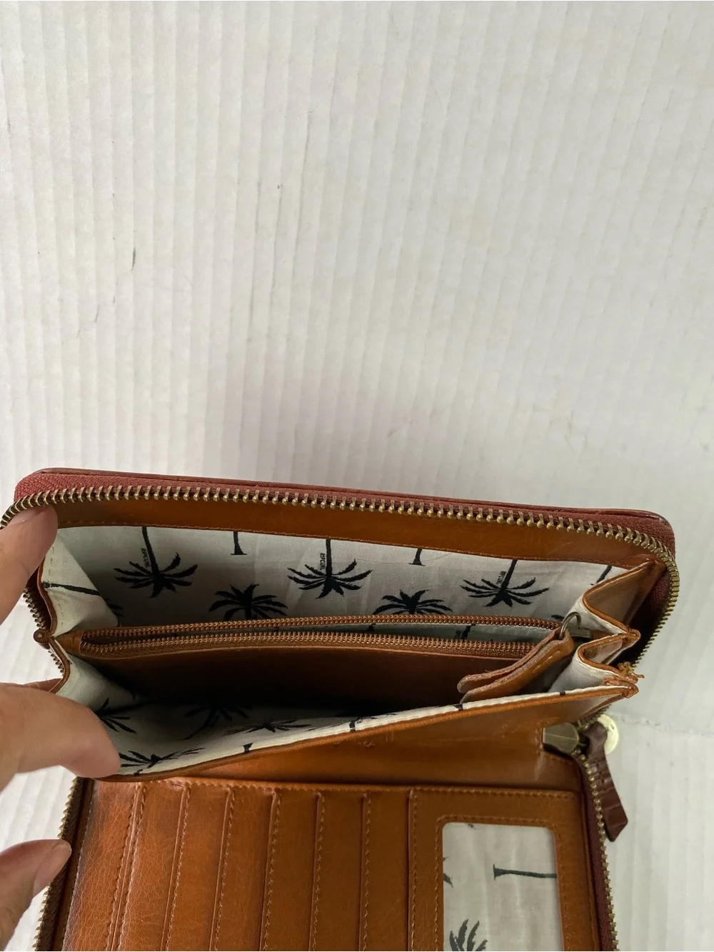 RIP CURL Brown Woven Leather Zip Around Wallet RFID Palm Tree Lined - Picture 6 of 10